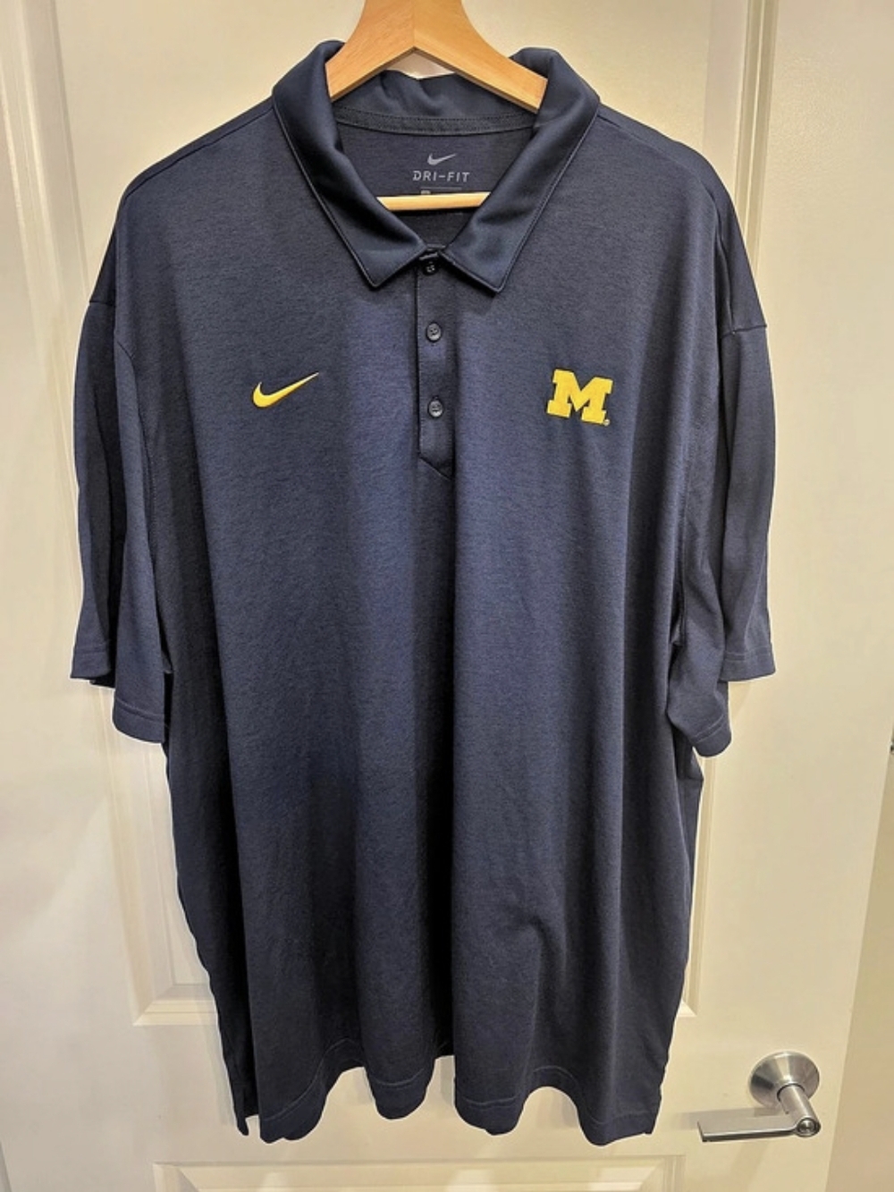 Nike Dri-FIT Michigan Wolverines Polo Shirt – Navy Blue – Men’s 4XL